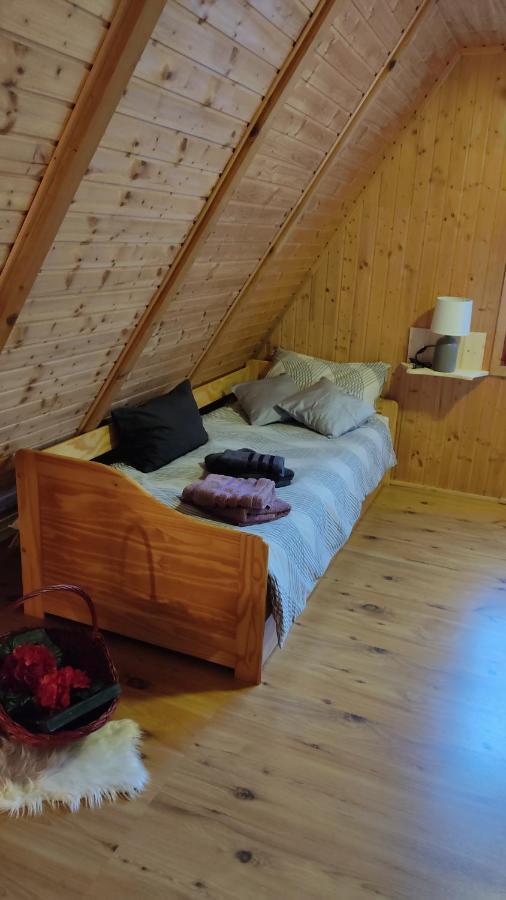 Villa Kuca Za Odmor "Med Strmci" Zlobin Exterior foto