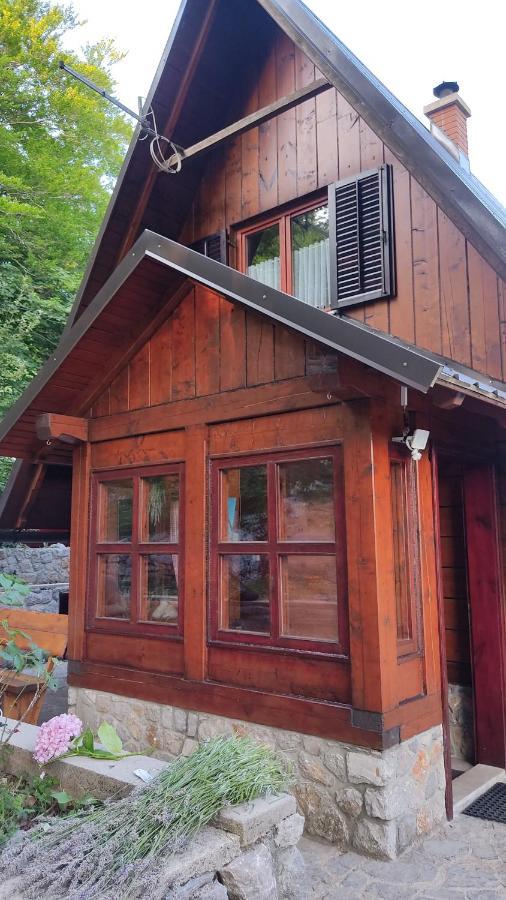 Villa Kuca Za Odmor "Med Strmci" Zlobin Exterior foto