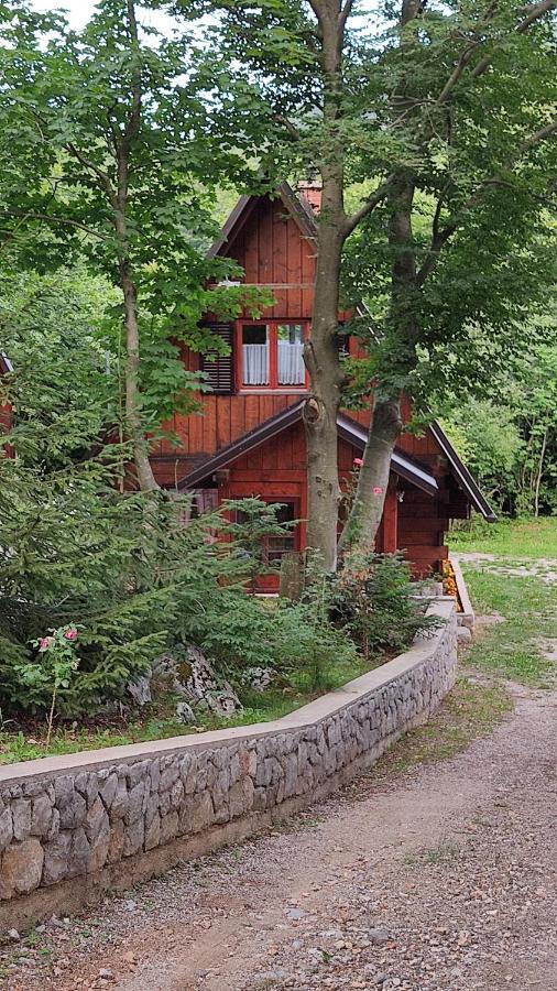 Villa Kuca Za Odmor "Med Strmci" Zlobin Exterior foto