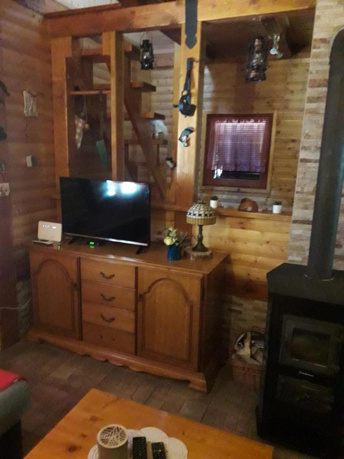 Villa Kuca Za Odmor "Med Strmci" Zlobin Exterior foto