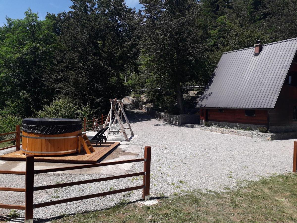 Villa Kuca Za Odmor "Med Strmci" Zlobin Exterior foto